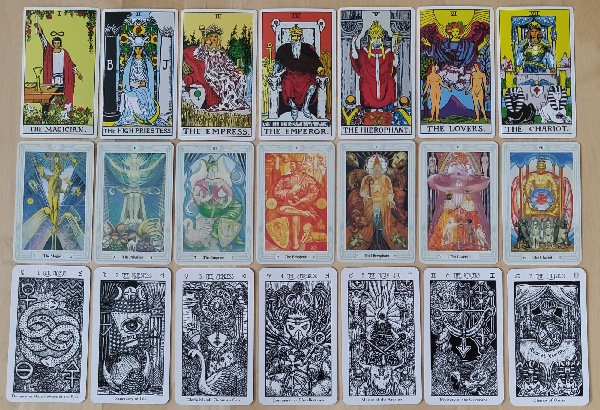 Mua Llewellyn's Complete Book of the Rider-Waite-Smith Tarot: A Journey Through the History, Meaning, and Use of the World's Most Famous Deck (Llewellyn's Complete Book Series, 12) trên Amazon Mỹ chín